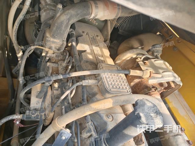 发动机室（上车部件）