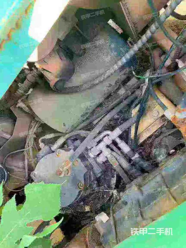 回轉(zhuǎn)馬達和主控閥（整機外觀）