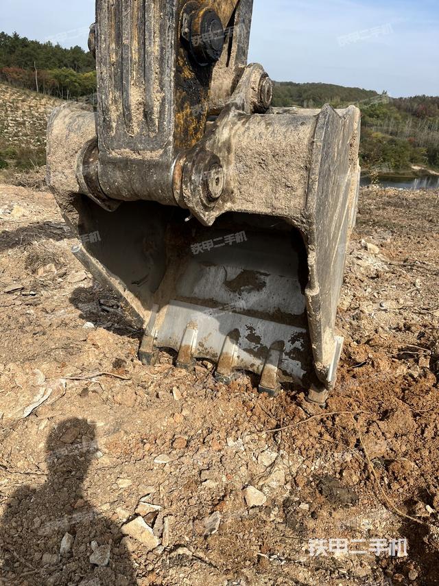 小臂整體左后（工作和回轉(zhuǎn)裝置）