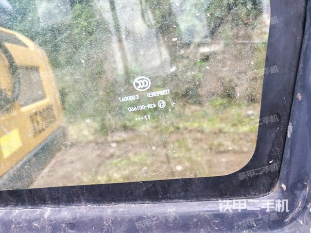 座椅后部（驾驶室部分）