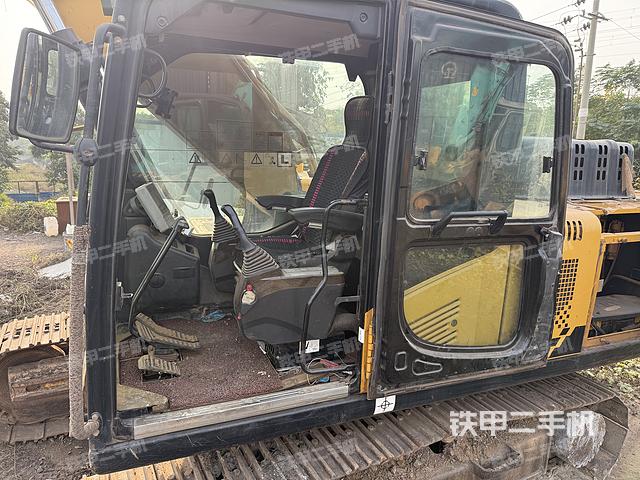 驾驶室整体（整机外观）