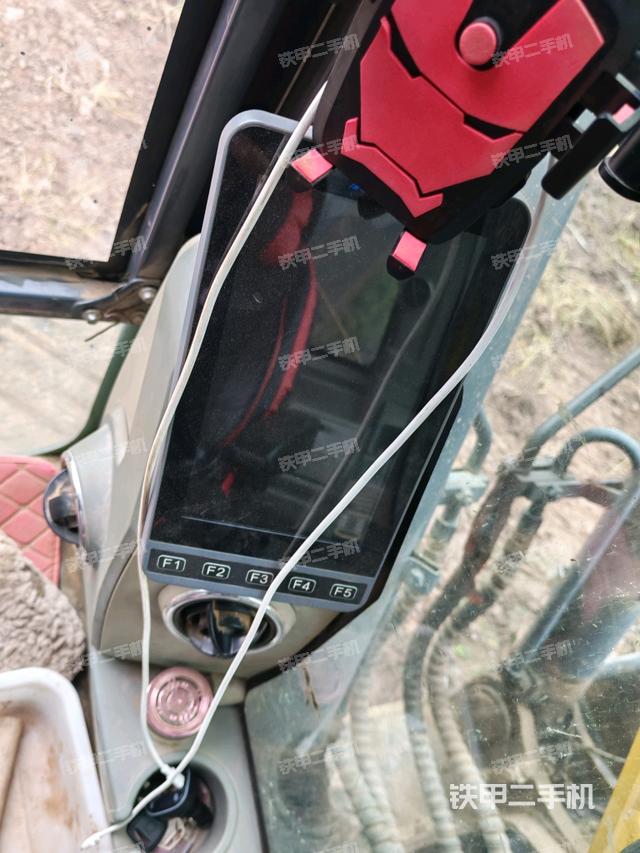 显示屏 （驾驶室部分）