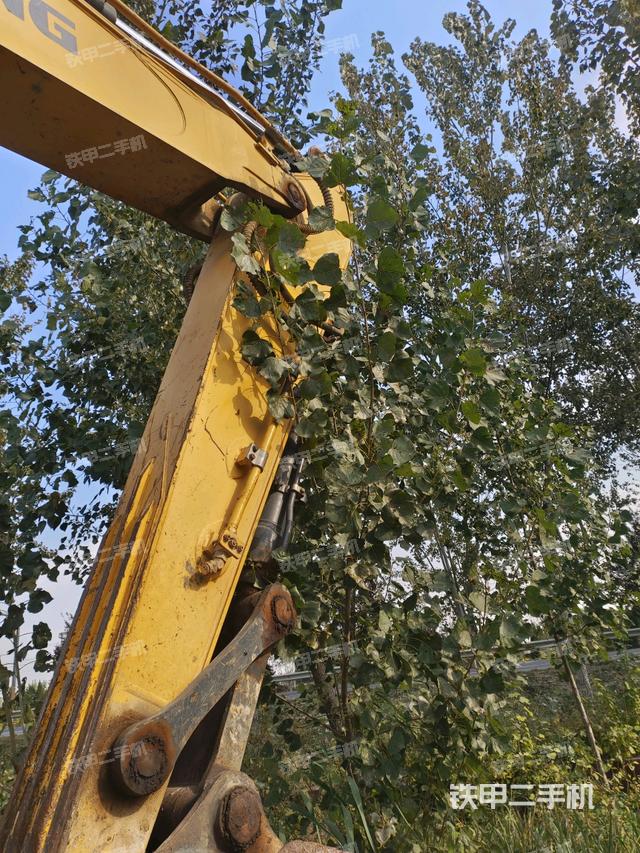 大臂整体 右侧（工作和回转装置）