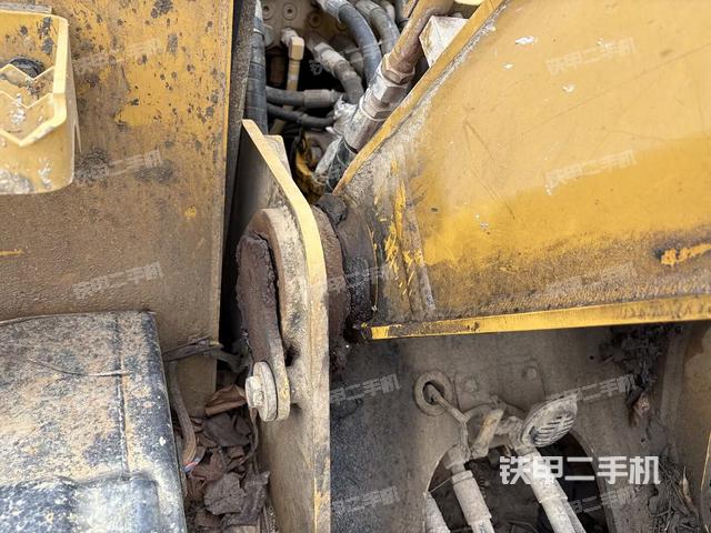 大臂油缸整體?豎拍（工作和回轉(zhuǎn)裝置）