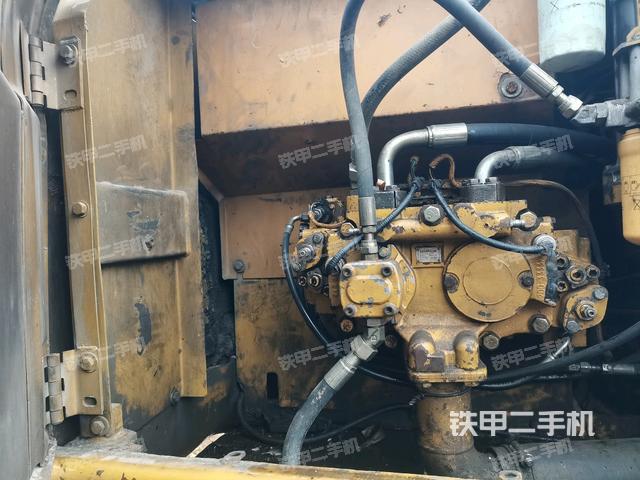 液压泵斜45 右（大件舱室）