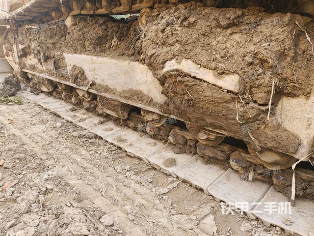 右側(cè)履帶整體（行走機(jī)構(gòu)）