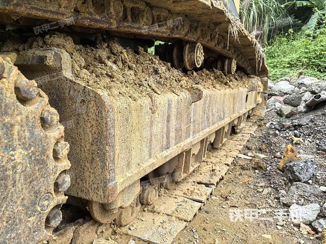 單側(cè)履帶整體（整機(jī)外觀）