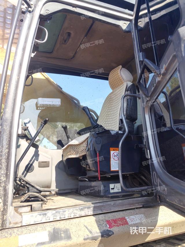 駕駛室整體（整機(jī)外觀）