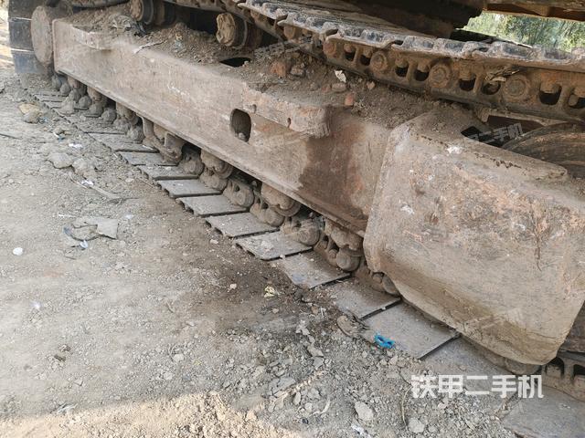 左導(dǎo)向輪（行走機(jī)構(gòu)）