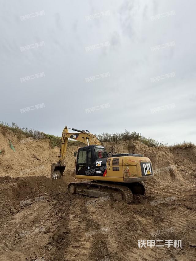 卡特彼勒320D2液壓挖掘機(jī)