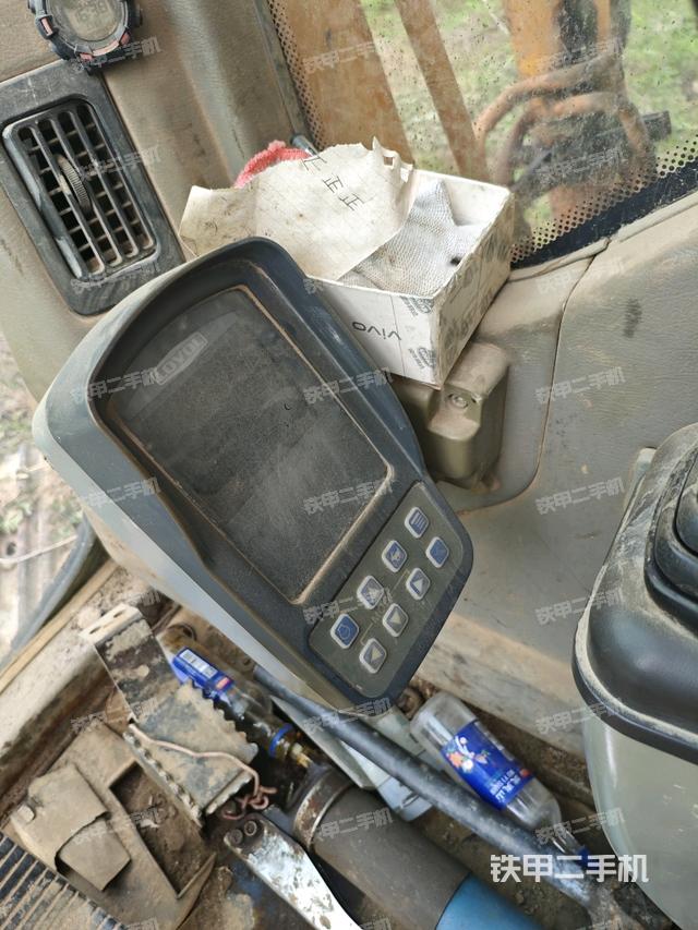 驾驶室整体（整机外观）