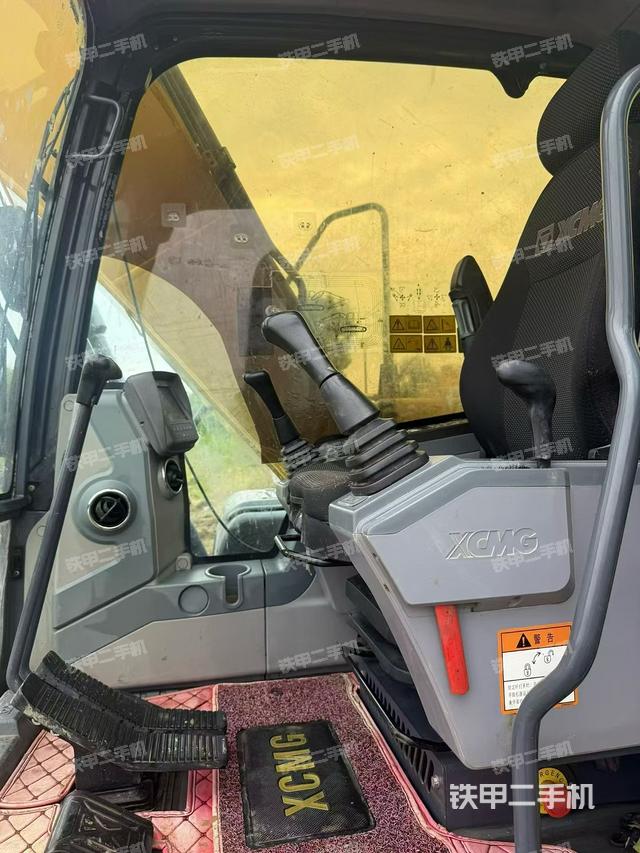 駕駛室整體（整機(jī)外觀）