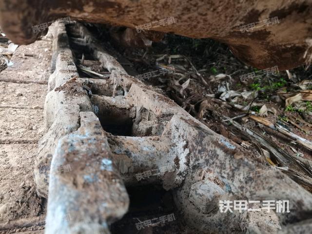 右侧行走马达盖板（行走机构）