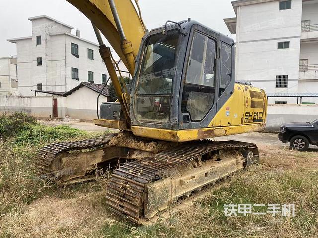 住友SH210-5挖掘机