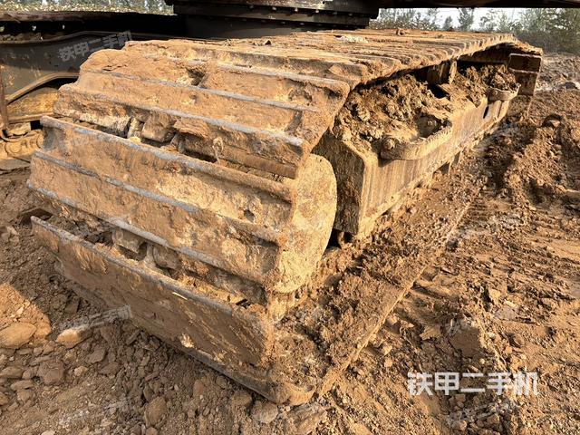 單側(cè)履帶整體（整機(jī)外觀）