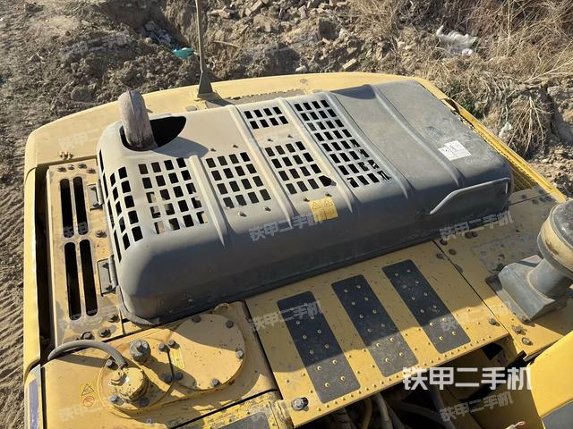 駕駛室頂部（整機(jī)外觀）