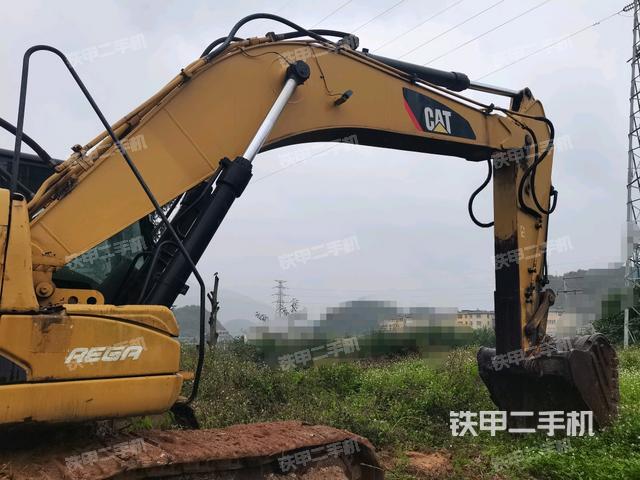 大臂整体 右侧（工作和回转装置）