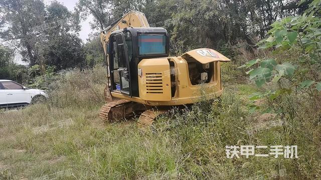 駕駛室頂部（整機(jī)外觀）