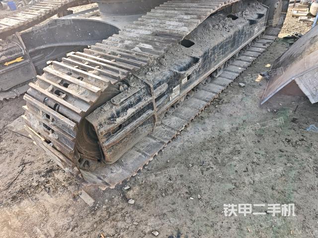 单侧履带整体（整机外观）