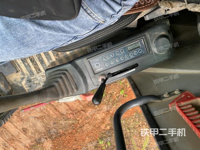 座椅后部（驾驶室部分）