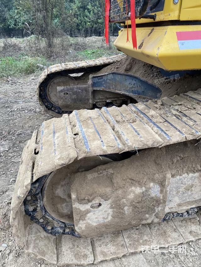 單側(cè)履帶整體（整機(jī)外觀）