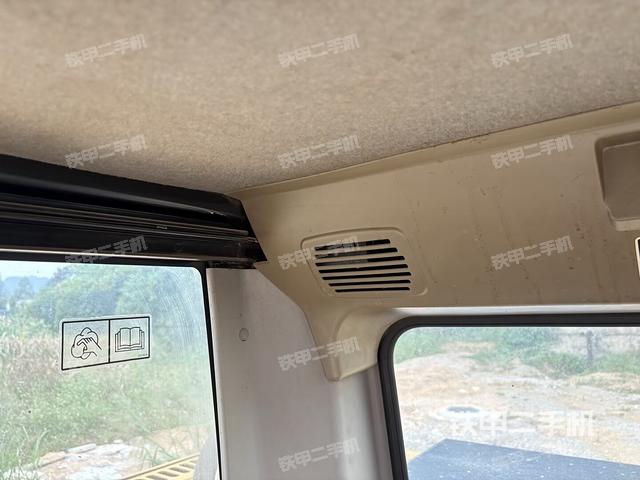 頂棚整體（駕駛室部分）