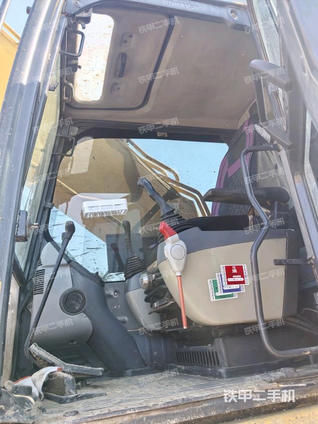 驾驶室整体（整机外观）