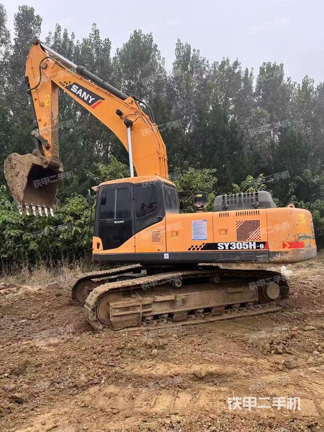 三一重工SY305C挖掘机