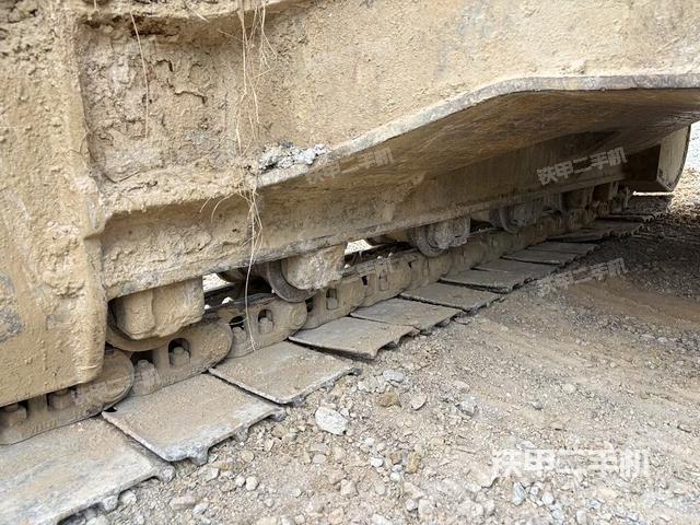 右側(cè)行走馬達(dá)蓋板（行走機(jī)構(gòu)）