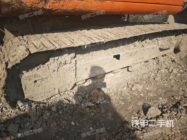 单侧履带整体（整机外观）