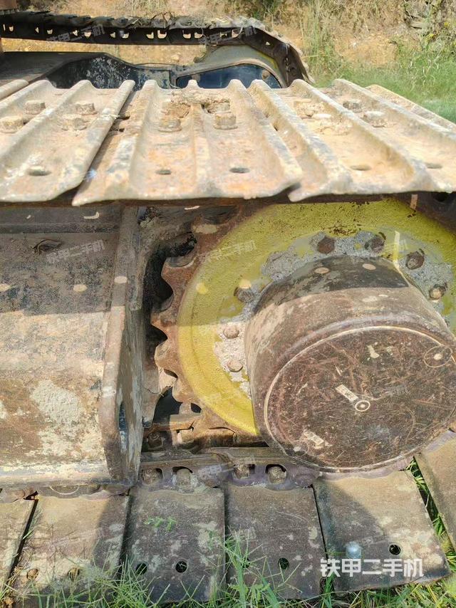 單側(cè)履帶整體（整機(jī)外觀）