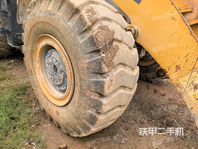 右后輪（行走機構(gòu)）