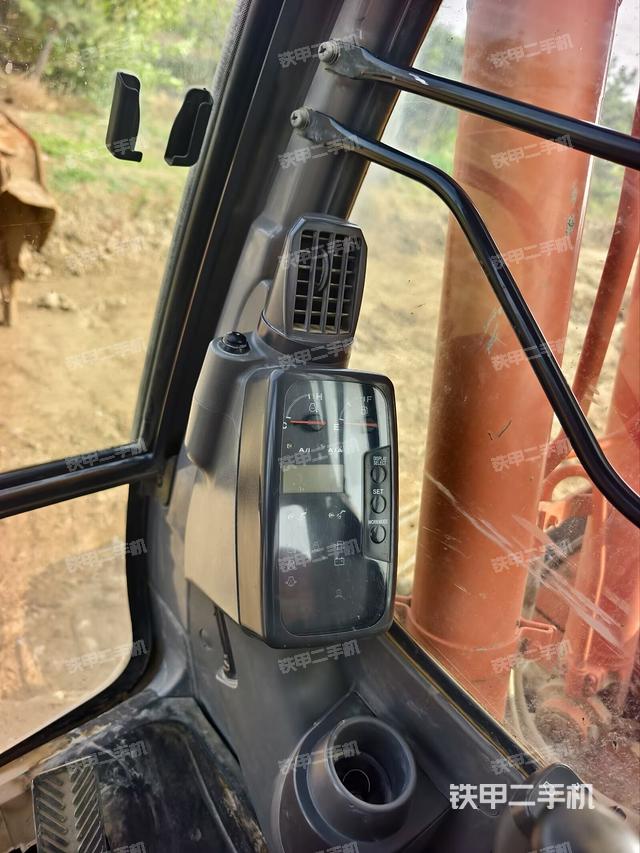 驾驶室整体（整机外观）