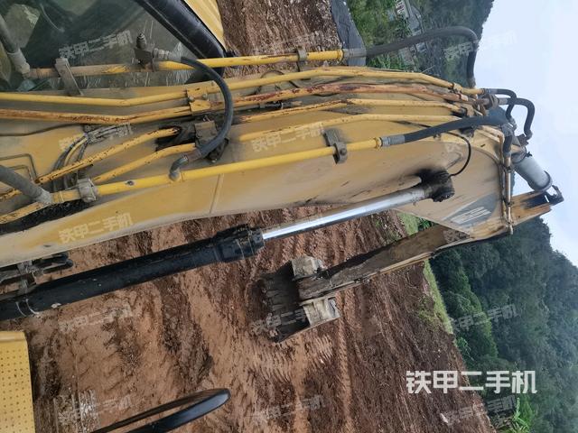 大臂背部俯视（工作和回转装置）