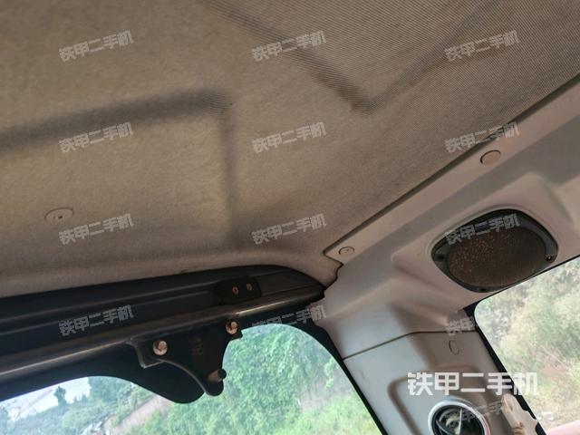 右侧玻璃角标（驾驶室部分）