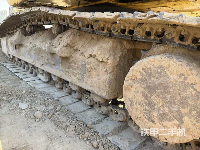 單側(cè)履帶整體（整機(jī)外觀）