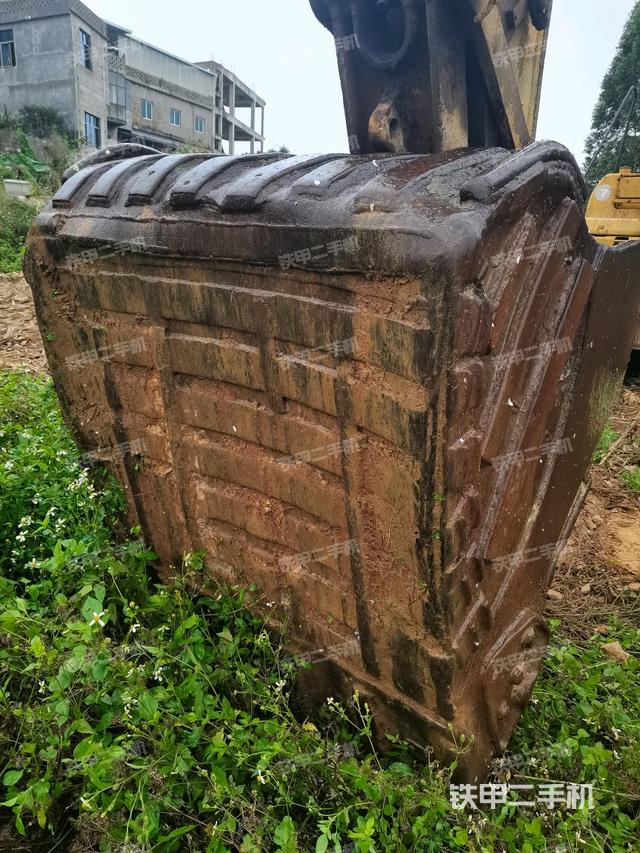 铲斗右后整体（工作和回转装置）