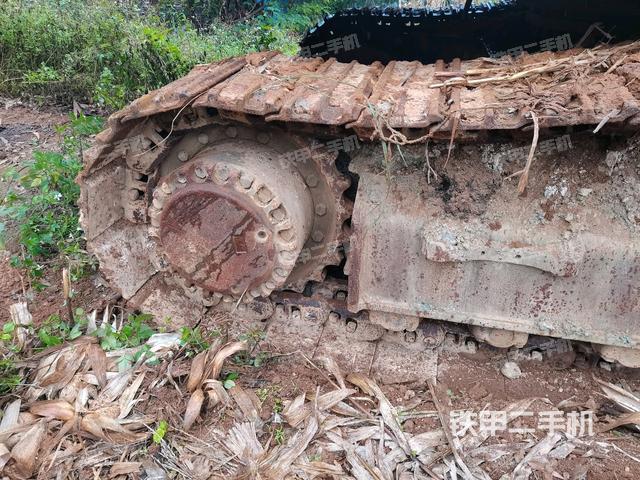 右驱动轮（行走机构）