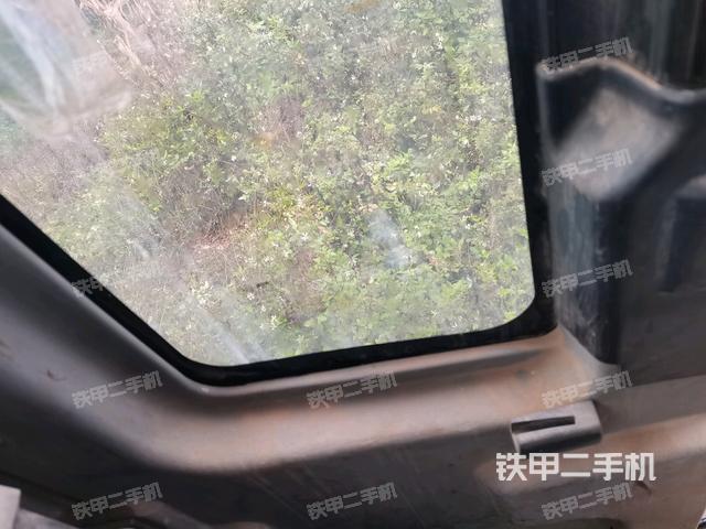 右侧玻璃角标（驾驶室部分）