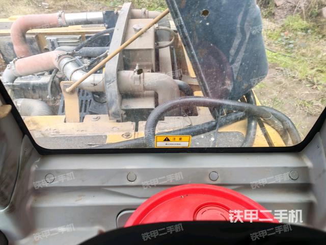 左后方玻璃角标（驾驶室部分）