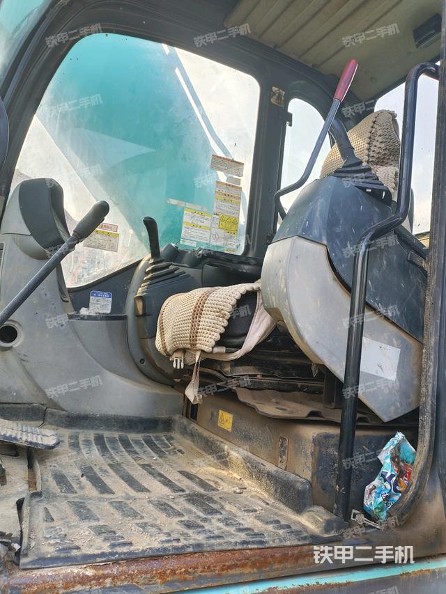 驾驶室正侧（驾驶室部分）