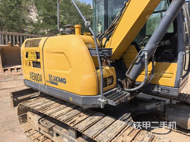 驾驶室顶部（整机外观）