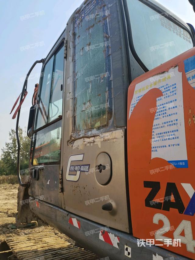 駕駛室左后45度（駕駛室部分）