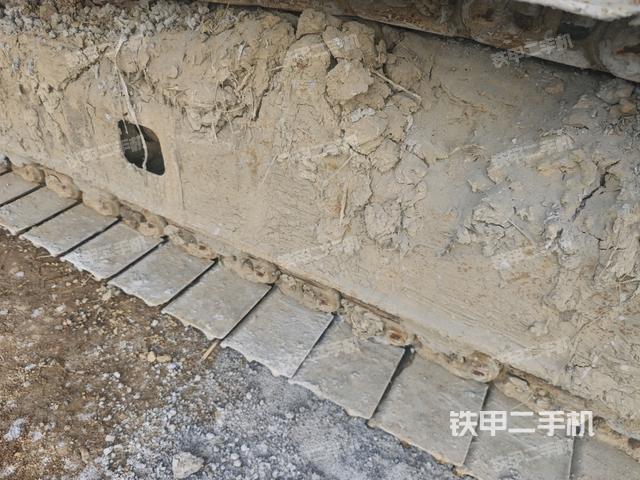 右側(cè)履帶整體?（行走機(jī)構(gòu)）