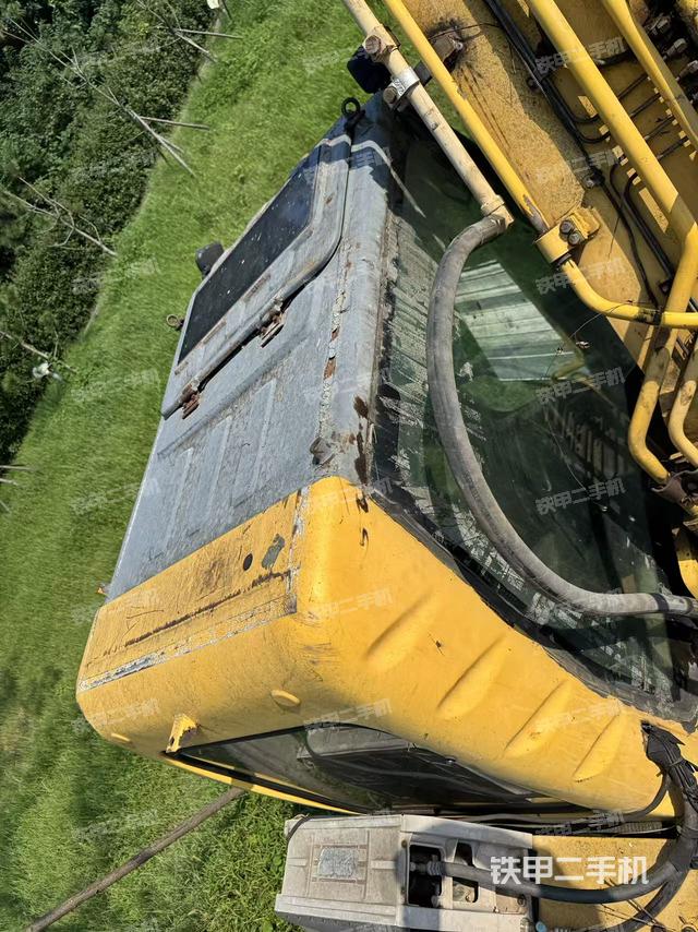 驾驶室整体（整机外观）