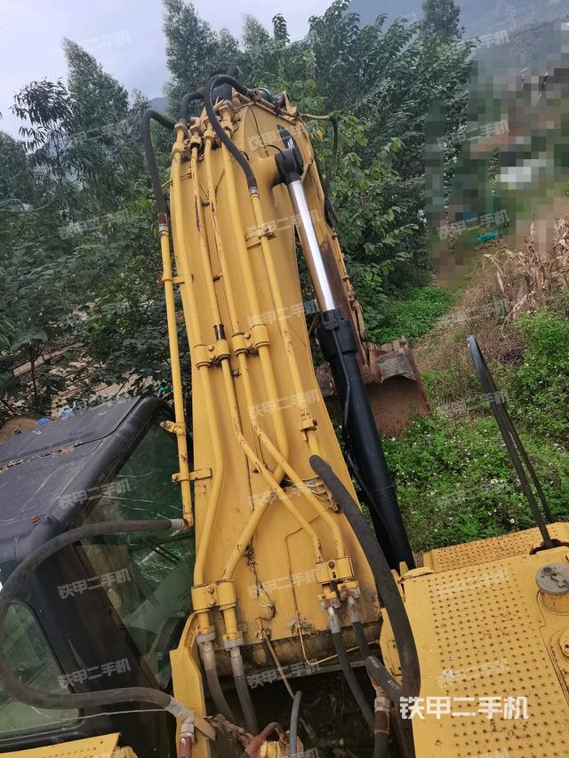 大臂背部俯视（工作和回转装置）