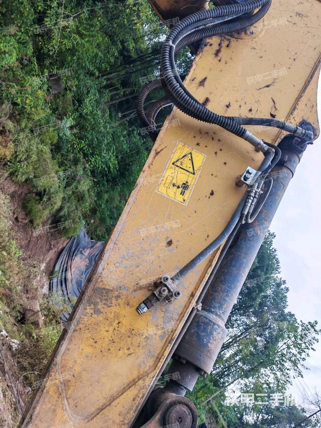 小臂整体左后（工作和回转装置）