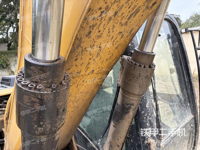 大臂整體?右側(cè)（工作和回轉(zhuǎn)裝置）