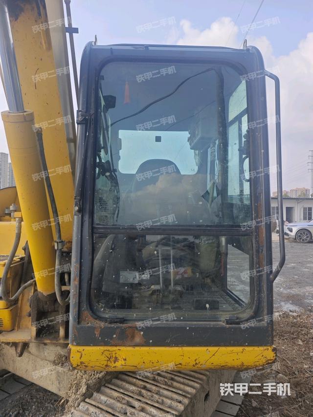 ?駕駛室正側(cè)（駕駛室部分）