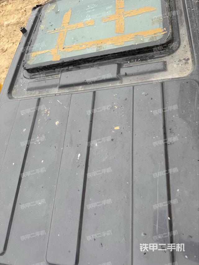 駕駛室頂部（整機(jī)外觀）